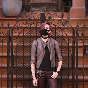 Meet your Posher, Robin